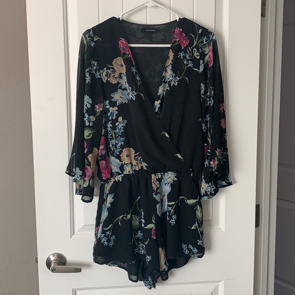 Olivaceous Pants - Floral Shorts Romper